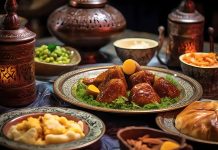 Helal Beslenme Bilinci Günlük Hayatta Neden Daha Fazla Öne Çıkıyor Helal beslenme, İslam inancına göre tüketilmesi uygun olan gıdaları ve bu gıdaların üretimden sofraya kadar geçen sürecini kapsayan geniş bir anlayışı ifade eder. Günümüzde bu kavram yalnızca dini bir hassasiyet olarak değil, aynı zamanda güvenli, temiz ve bilinçli tüketimle ilişkilendirilen bir yaşam biçimi olarak değerlendirilmektedir. Helal beslenme, bireyin ne yediğini bilmesini, gıdanın kaynağını sorgulamasını ve etik üretime önem vermesini teşvik eden bir yaklaşım sunar. Konulu bir haber görseli.