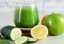 Sıvı Diyeti ile Hızlı Arınma ve Dengeli Beslenme Rehberi Sıvı diyeti, özellikle kısa süreli detoks programları ve sindirim sistemini rahatlatmak amacıyla tercih edilen bir beslenme yaklaşımıdır. Bu diyet, katı gıdalar yerine sıvı diyeti kapsamındaki çorbalar, smoothieler, taze meyve ve sebze suları ile uygulanır. Vücudu toksinlerden arındırırken enerji seviyelerini dengelemeye yardımcı olur. Düzenli uygulandığında metabolizmayı destekler, bağışıklık sistemini güçlendirir ve sindirimi kolaylaştırır. Konulu bir haber görseli.
