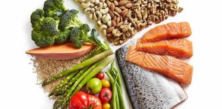 Zone Diyeti, beslenme dünyasında denge kavramını merkeze alan yaklaşımlardan biri olarak son yıllarda yeniden gündeme geliyor. Kilo kontrolü, metabolik denge ve hormonların düzenli çalışması gibi konuların ön plana çıkmasıyla birlikte bu beslenme modeli, katı yasaklardan uzak durmasıyla dikkat çekiyor. Zone Diyeti, yalnızca kilo vermeyi değil, vücudu “denge bölgesi” olarak tanımlanan ideal bir metabolik duruma ulaştırmayı hedefliyor. Konulu bir haber görseli.